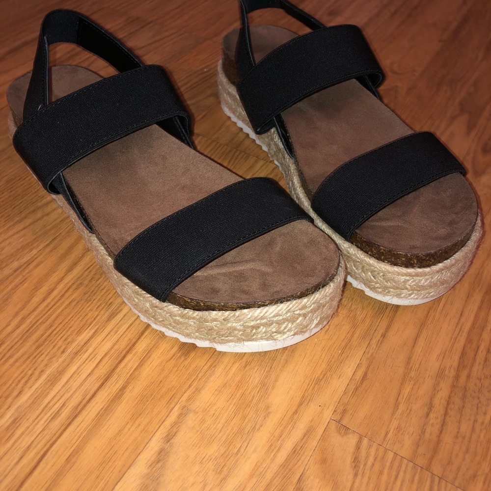 BRAND NEW. Steve Madden espadrille sandals